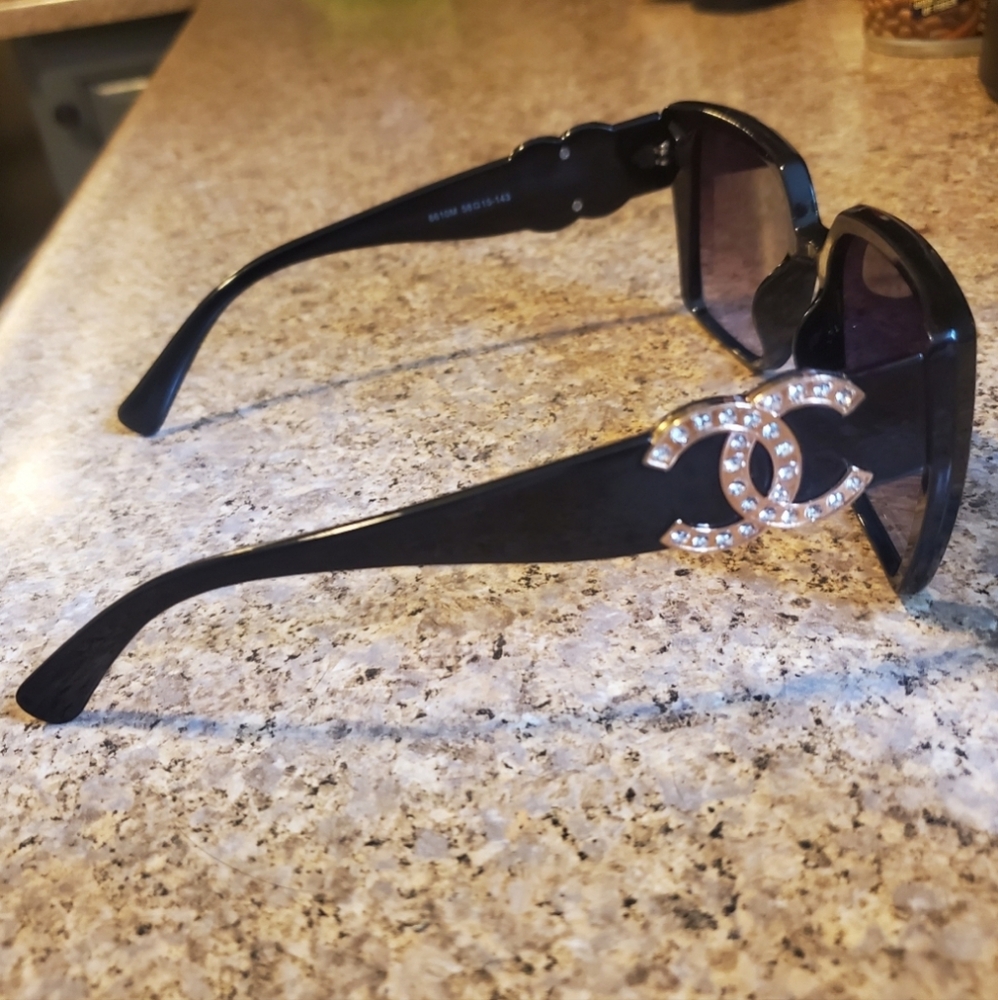 CHANEL Black Sunglasses with Crystal CC Logo Accent